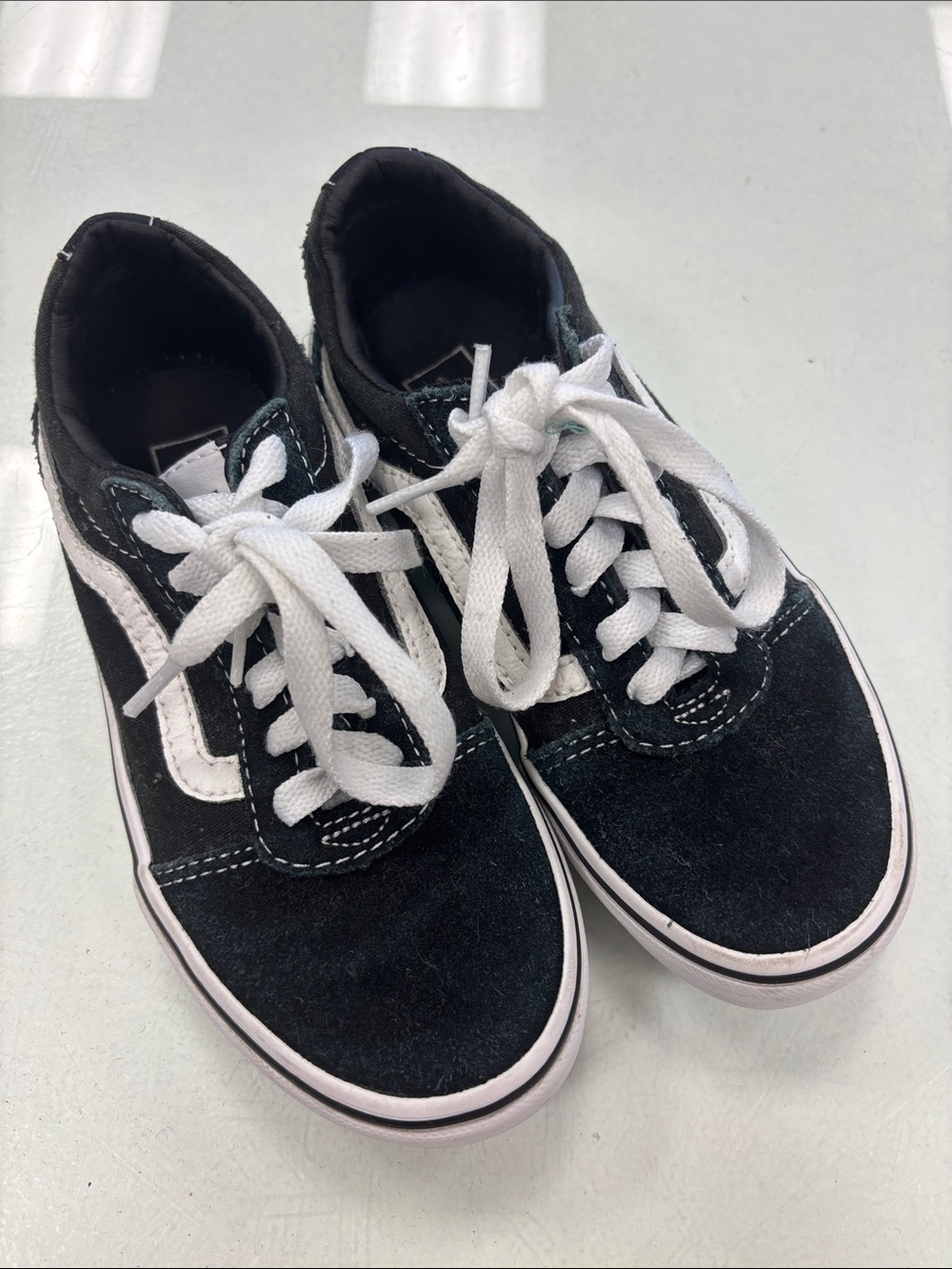 Vans Kids Low-Top Skate Shoes 1